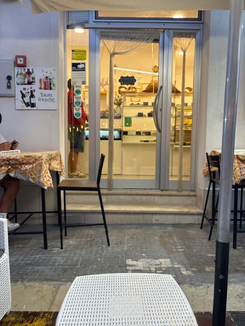 The True Cannoli of Piana degli Albanesi