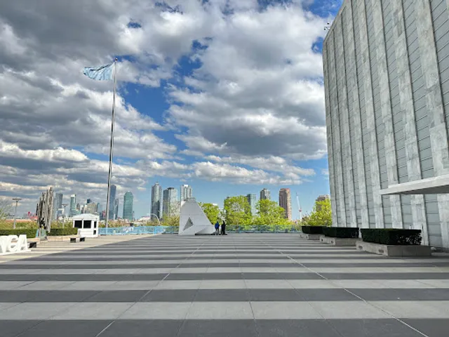 50 United Nations Plaza