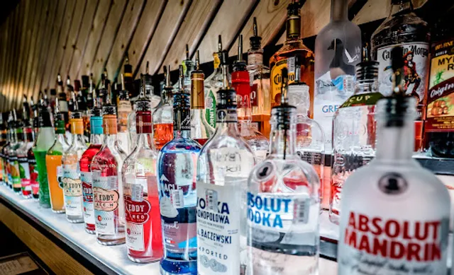 Shooters Billiards & Sports Bar