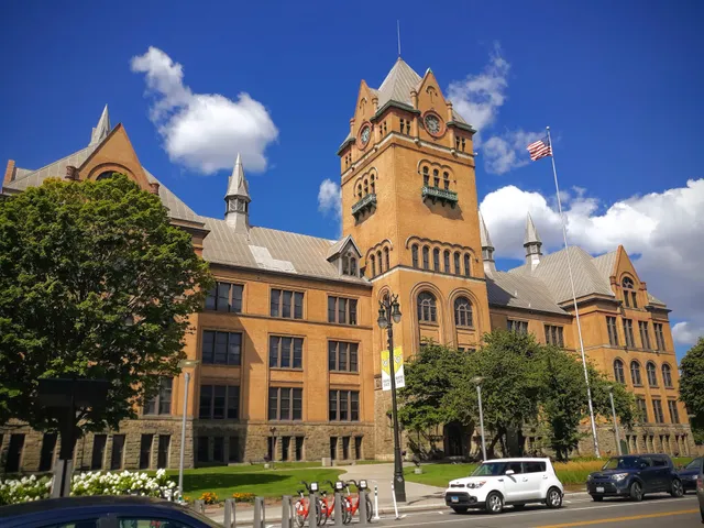 Old Main – Wayne State University