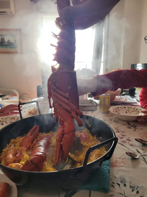 El Raval Seogaahs Curva