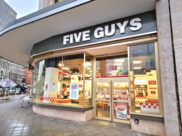Five Guys Burgers and Fries Berlin Ku'Damm