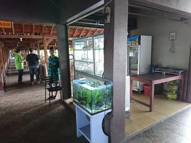 Warung lesehan pak H. Sholeh