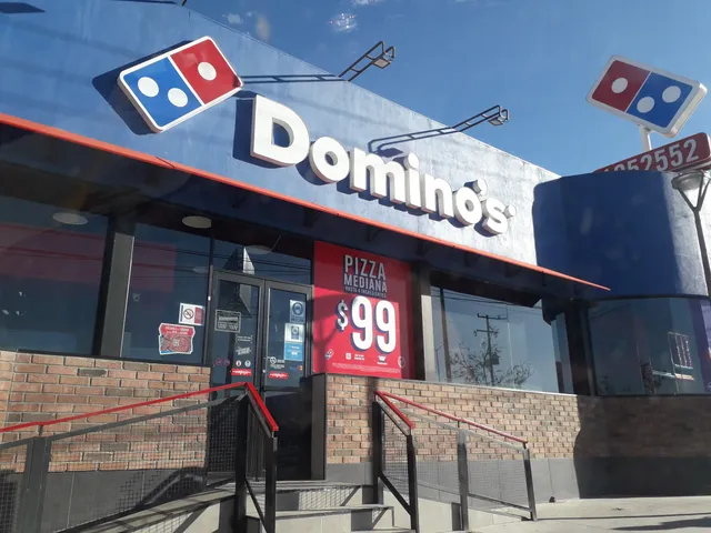 Domino's La Marina