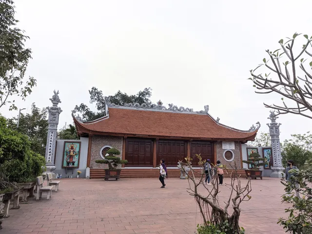 Phu Dong Temple