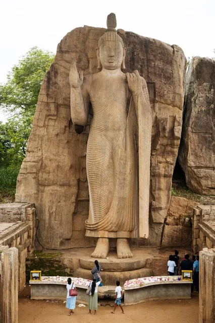 Avukana Buddha Statue