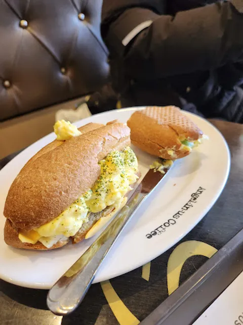 커피베이 모나 용평점