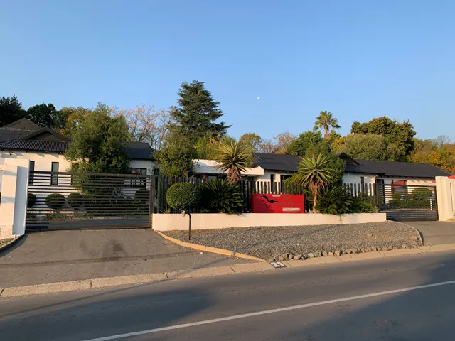 21 Kingfisher Guest House