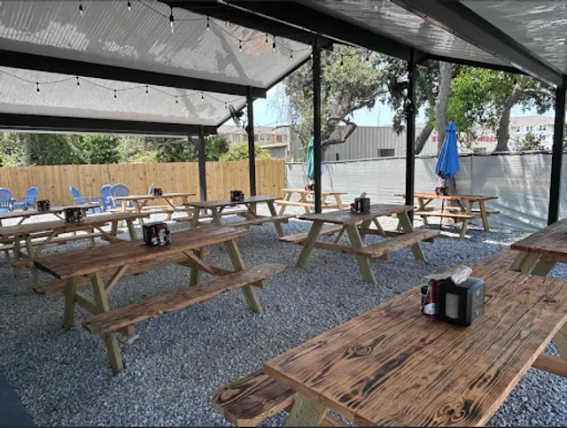 Salty Pearl Raw Bar and Steamer