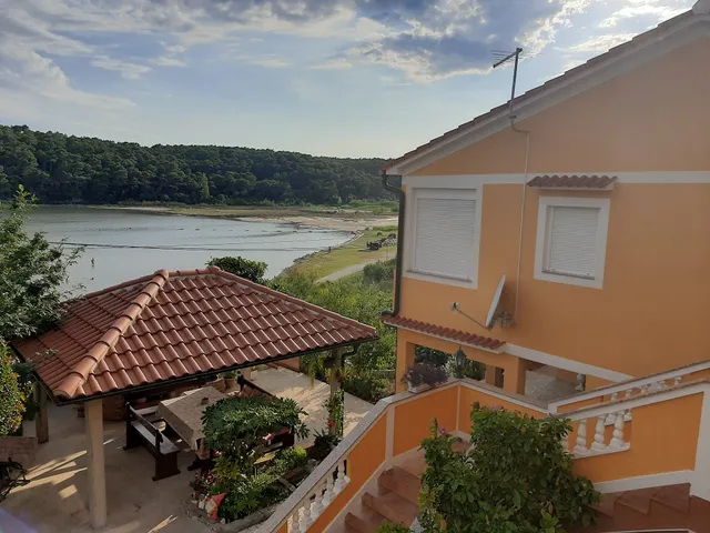 Apartments Meri Buza