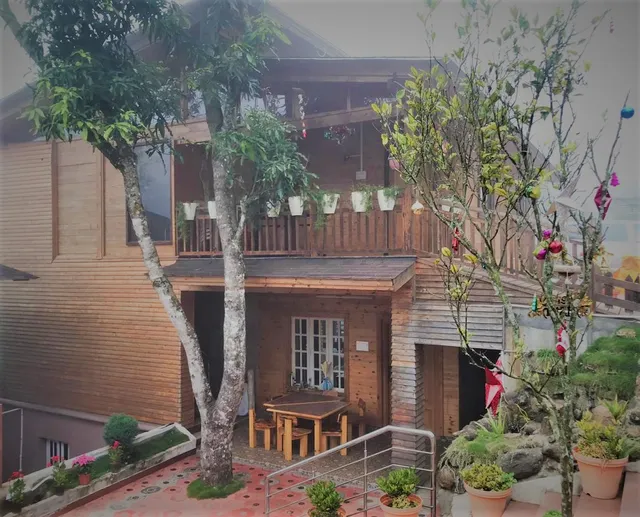 Smokey Haven Wood House And Cottages