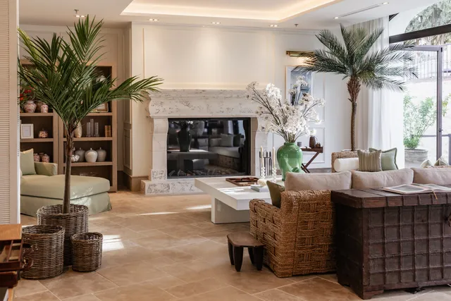 Sandon Flagship Store