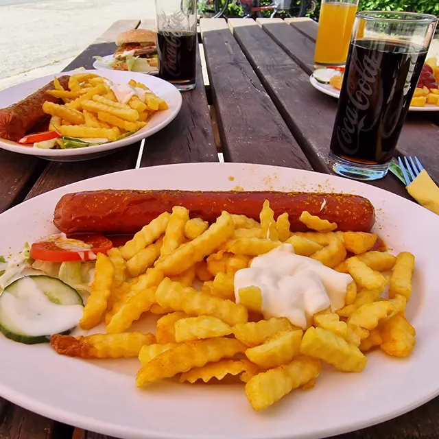 Heide Imbiss am Panzermuseum