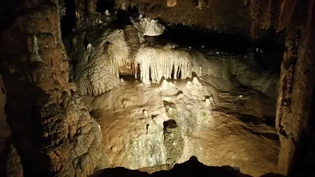 Organ Cave