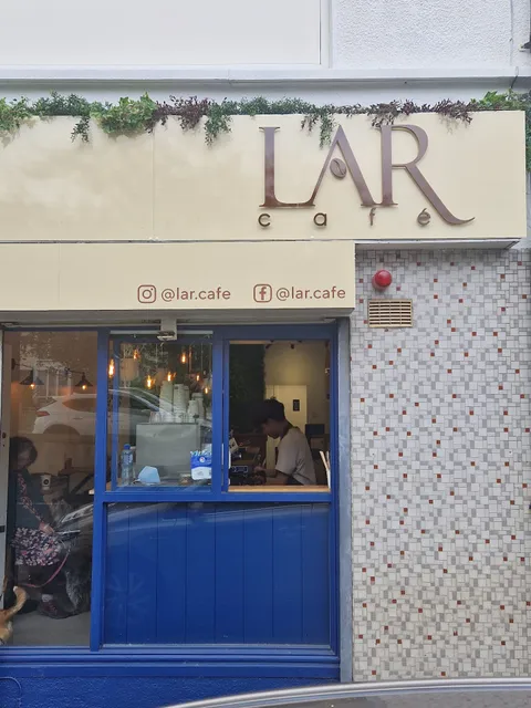 Lar Cafe