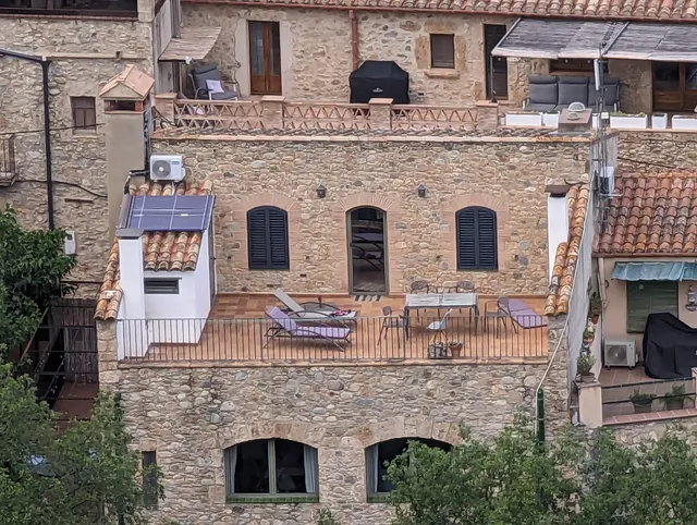 Ca la Conxita de Les Escaules, casa rural