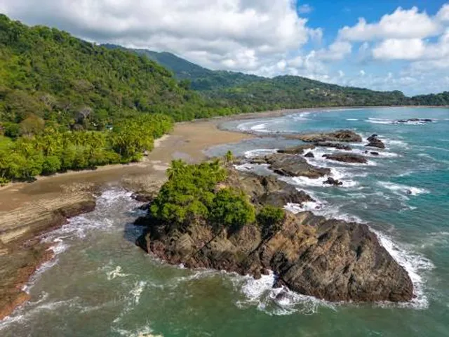 Playa Dominicalito