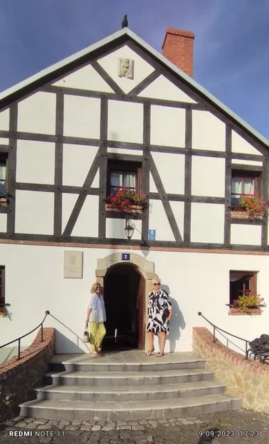 Słomiany Dwór - muzeum - zamek Czocha 2 km/ Świeradów Zdrój 18 km