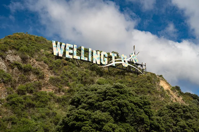 Wellington Sign