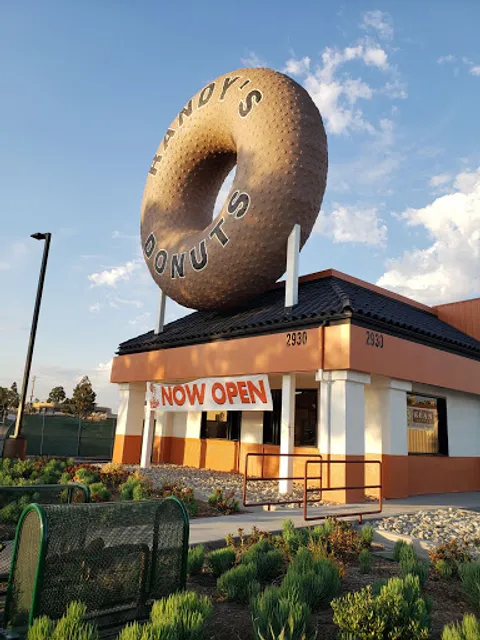 Randy’s Donuts