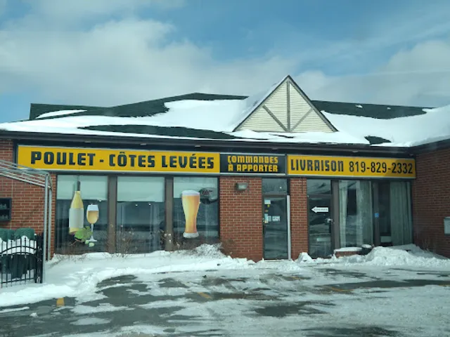 Coq-o-bec rock forest