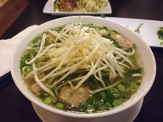 Pho Green Papaya