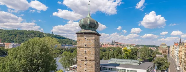 MN6 Luxury Suites by Adrez