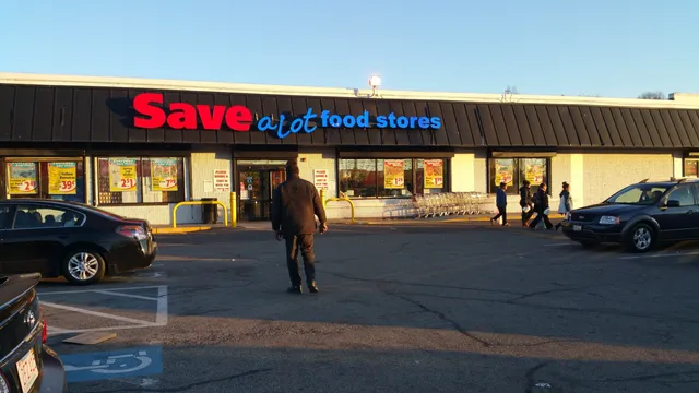 American Legion Shopping Center