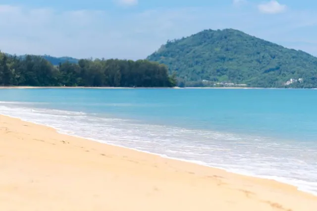 Mai Khao Beach Flight Viewing Point