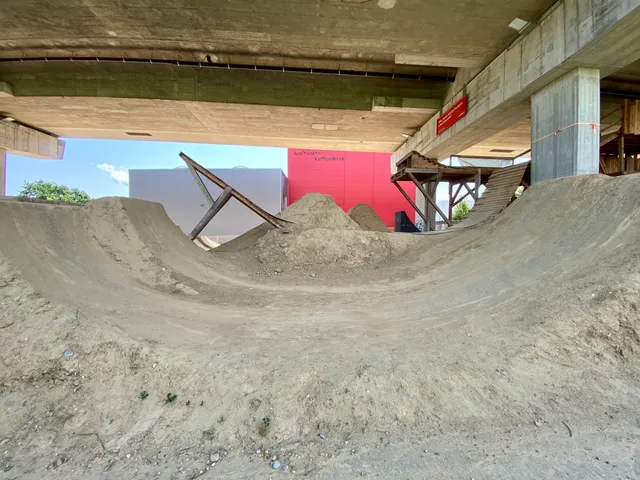 Dirt Castle Lenzburg