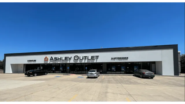 Ashley Outlet