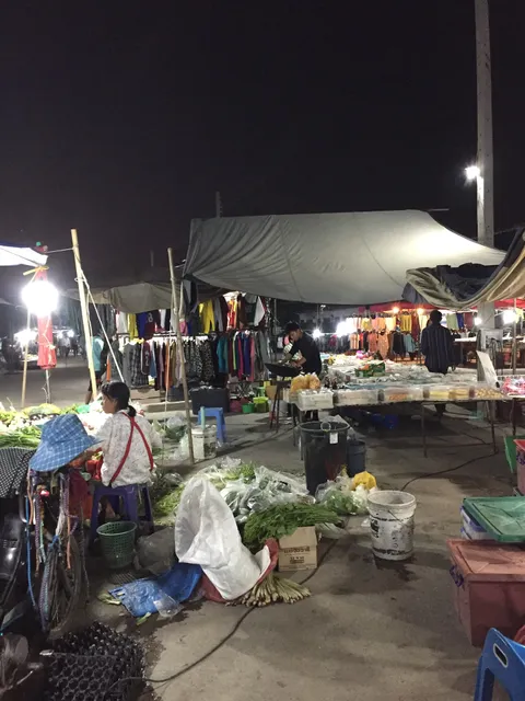SanSai market