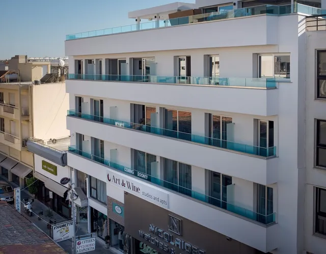 Art & Wine Boutique Hotel