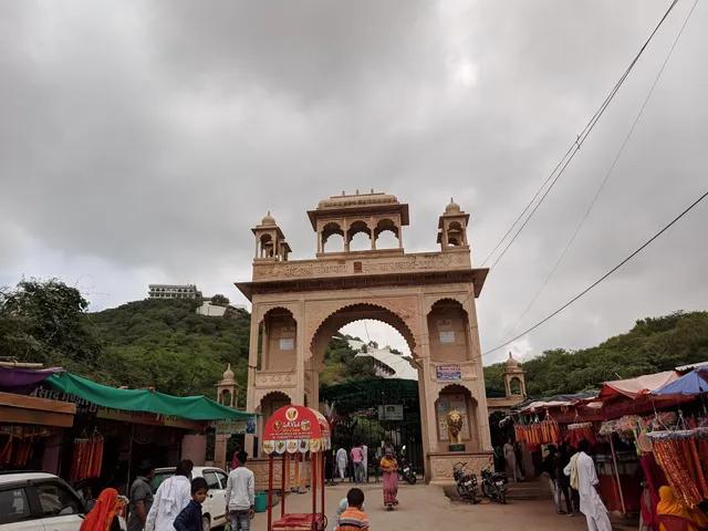 Shri Chauth Mata Temple