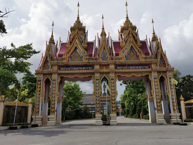 Wat Samut Khongkharam (Wat Pak Nam)