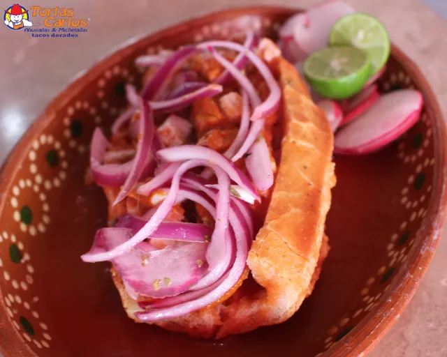 Tortas Ahogadas Carlos