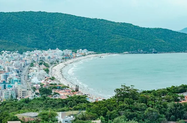 Praia de Bombas