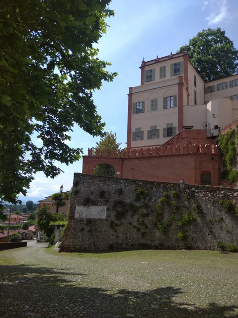 Castello di Azeglio