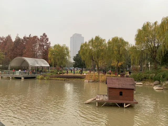 Xinhongqiao Central Garden （East Gate）