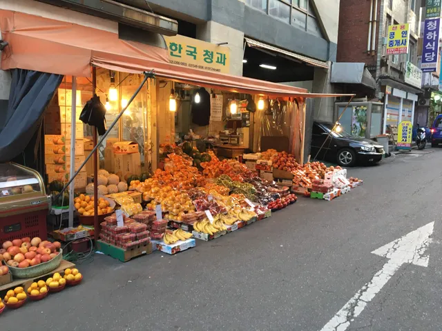 Jungbu Dried Seafoods Market