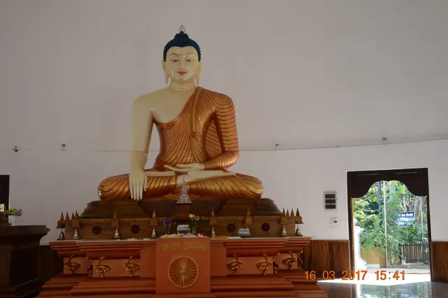 Mahamevnawa Buddhist Monastery- Kundasale මහමෙව්නාව භාවනා අසපුව - කුණ්ඩසාලේ