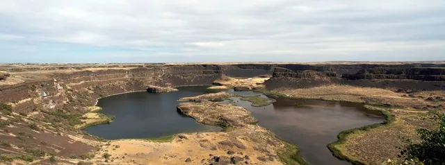 Dry Falls Lake