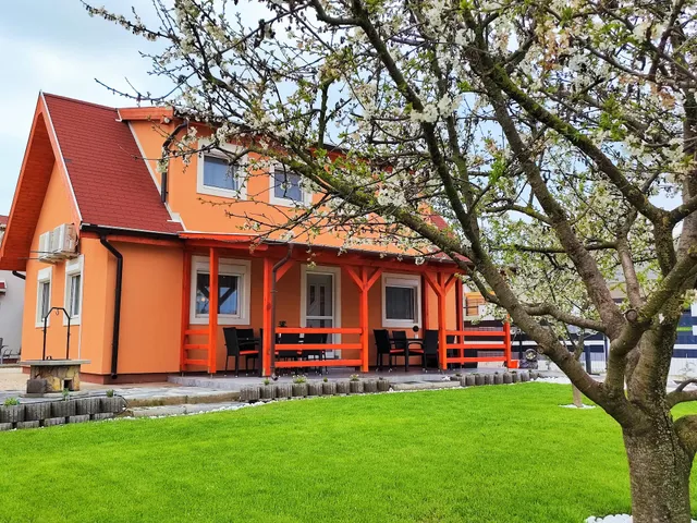 R&R Vendégház Balatonkenese