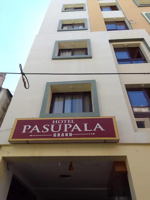 Hotel Pasupala grand