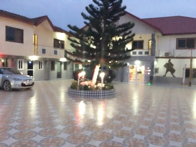 Moowal Grand Hotel, Ashongman Estate