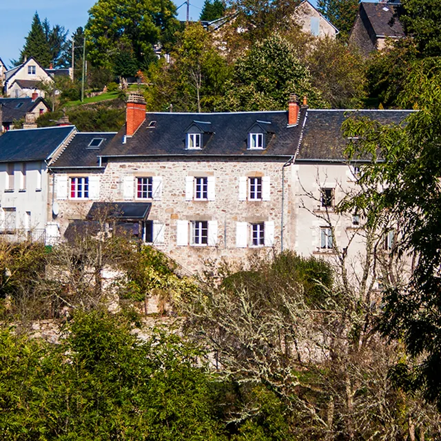 Vue sur la Vézère - Chambres d'hôtes