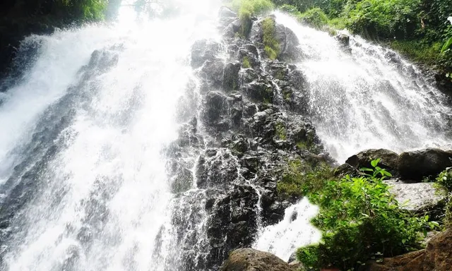 Mimbalot Falls