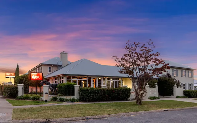 Coachman's Inn Warwick