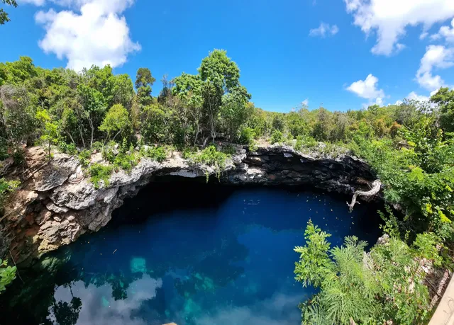 Sapphire Blue Hole