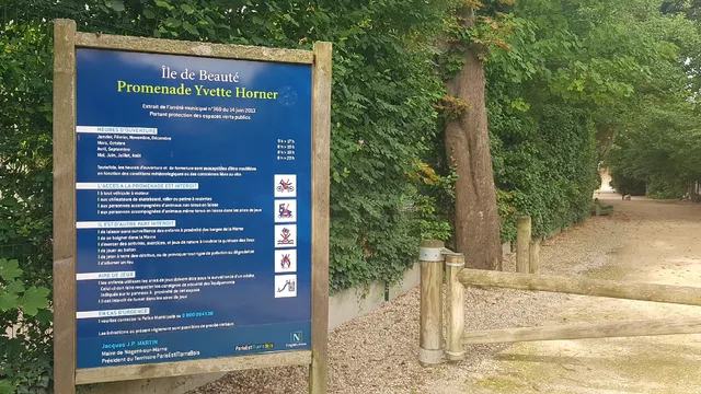 Promenade Yvette Horner